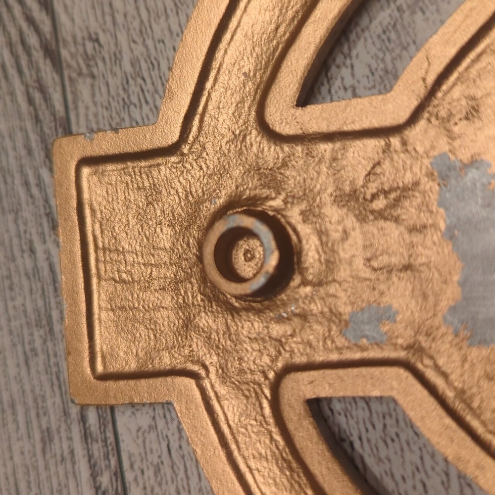 Celtic Cross metal wall hanging - Picture 6 of 6